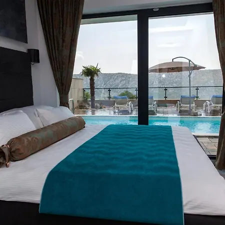 De Shery 2 Feriehus Antovo