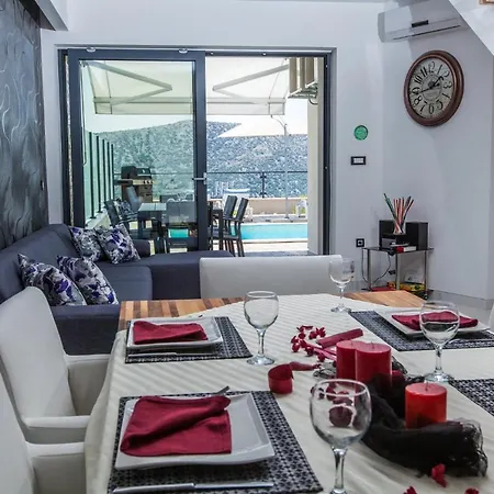 De Shery 2 Holiday home Antovo