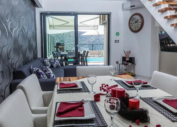 De Shery 2 Ferienhaus Antovo