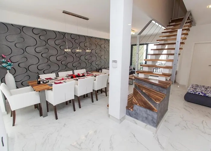De Shery 2 Ferienhaus Antovo