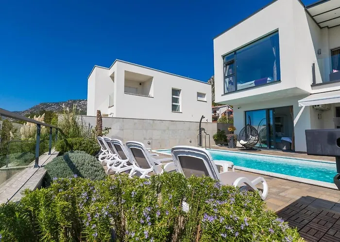 Ferienhaus De Shery 2 *